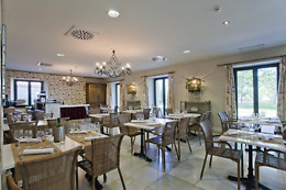 HOTEL VILLA MARCILLA