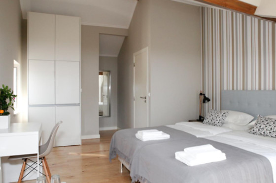 FLORES GUESTHOUSE - photo 2