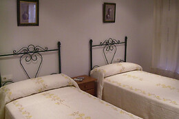 HOTEL  DELPHOS