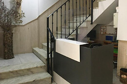 HOTEL  DELPHOS