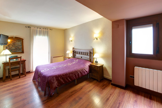 HOSTAL LA PLAÇA - photo 18